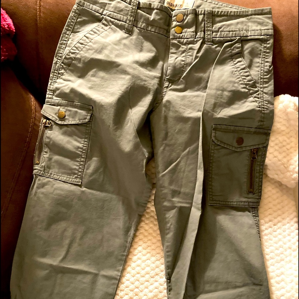 Old navy cargo capris